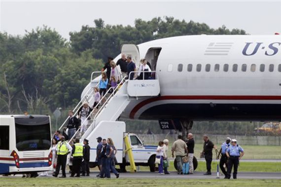 Philadelphia plane emergency landing