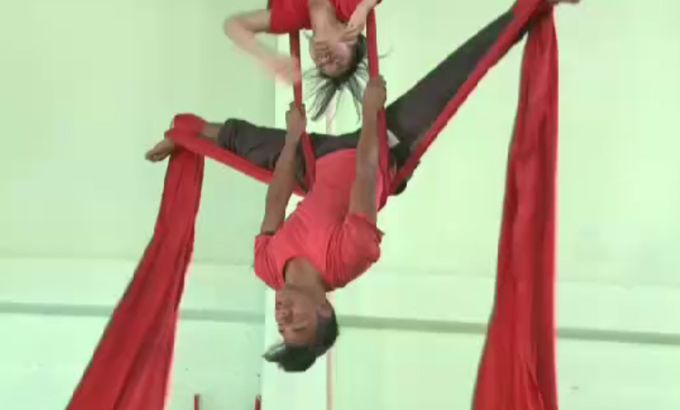 Nepal''s rescued circus children still perform