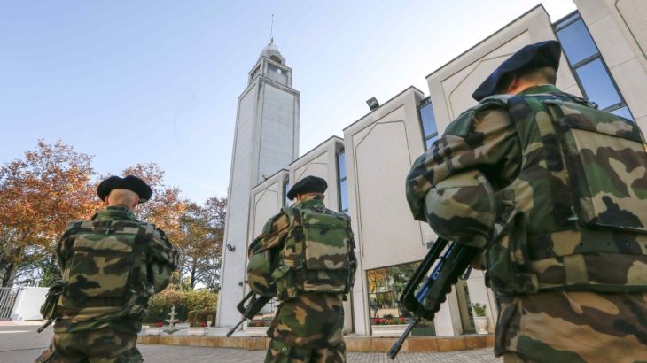 French paratroopers patrol outside the Great Mosque in Lyon as security increases in France after last Friday''s series of deadly attacks in Paris