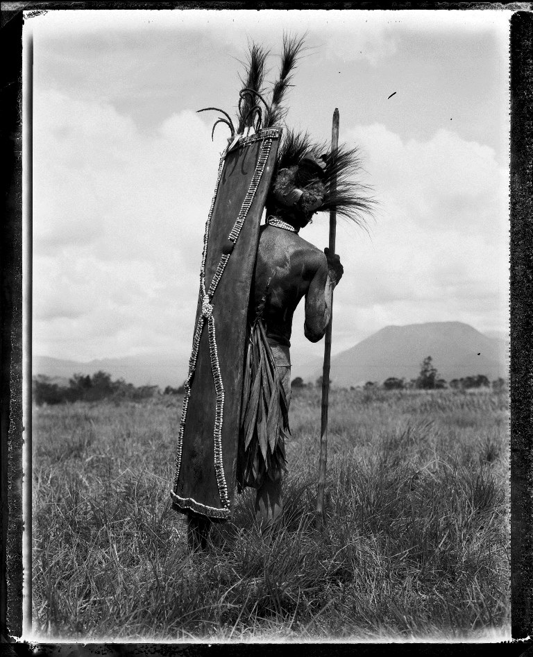 A Sing-Sing performer at the Mount Hagen Show in the Western Highlands, 2004 [Stephen Dupont/Al Jazeera]