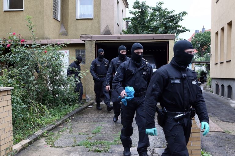 Raids on alleged Islamist cells in Lower Saxony