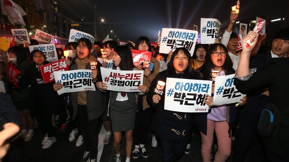 Thousands of South Koreans turned up on Saturday to protest against President Park Geun-Hye in Seoul [EPA]