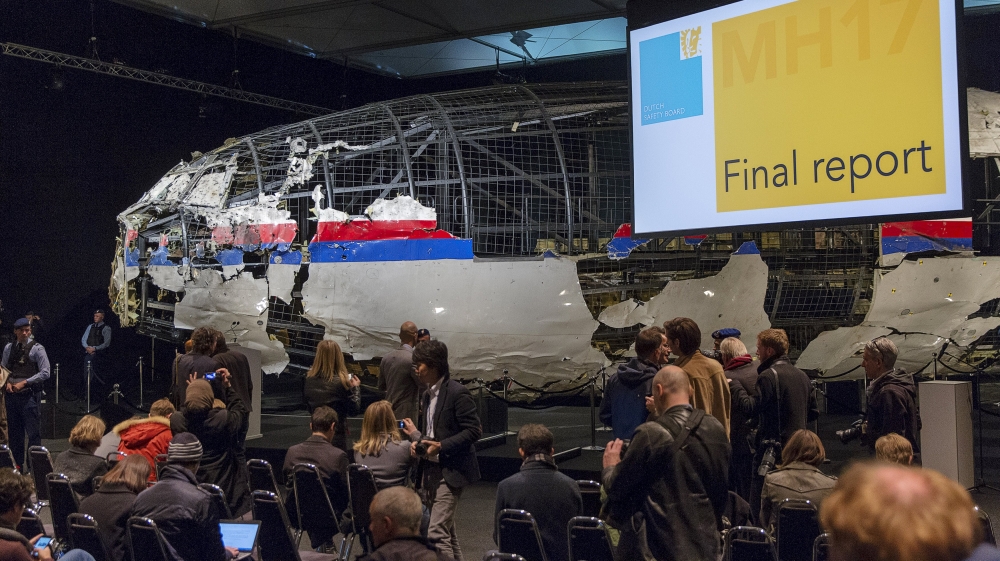 On October 13, 2015, the Dutch Safety Board presented its final report, which found the airplane had been downed by a BUK-missile from eastern Ukraine, against the backdrop of the reconstructed Boeing 777 [Michael Kooren/Reuters]