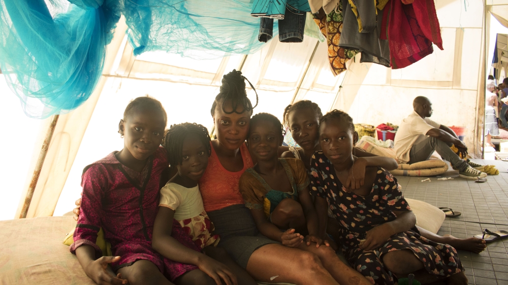 Benia Daboh with her children and nieces [Lilah Gaafar/Al Jazeera]