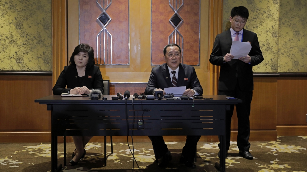 North Korea Foreign Minister Ri Yong Ho, center, talks during a press conference at Melia Hotel in Hanoi [Vincent Yu/ AP]