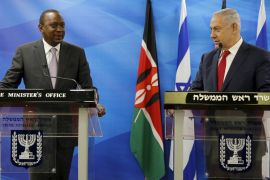 Kenya's President Uhuru Kenyatta stands next to Israeli Prime Minister Benjamin Netanyahu as they deliver joint statements in Jerusalem February 23, 2016 [Amir Cohen/Reuters]