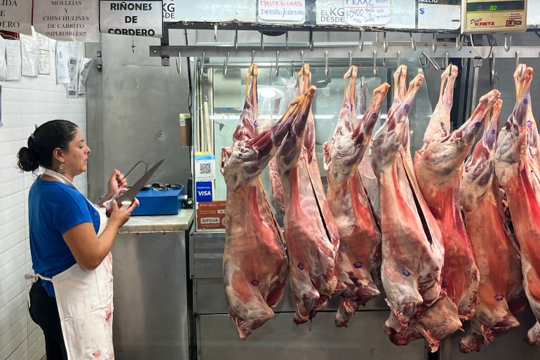 Mais mulheres encontram trabalho como açougueiros na Argentina, amante da carne