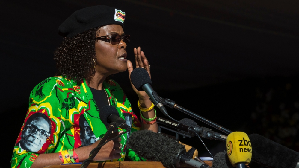 Zimbabwe's first lady Grace Mugabe is accused of assaulting a 20-year-old model in a hotel room in Johannesburg.