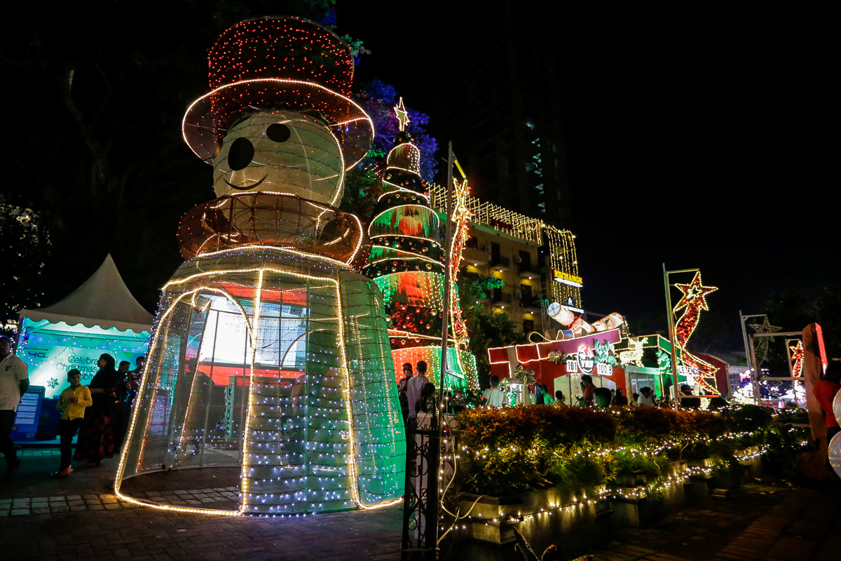 Christmas lights and decorations in Colombo, Sri Lanka. [Chamila Karunarathne/EPA]