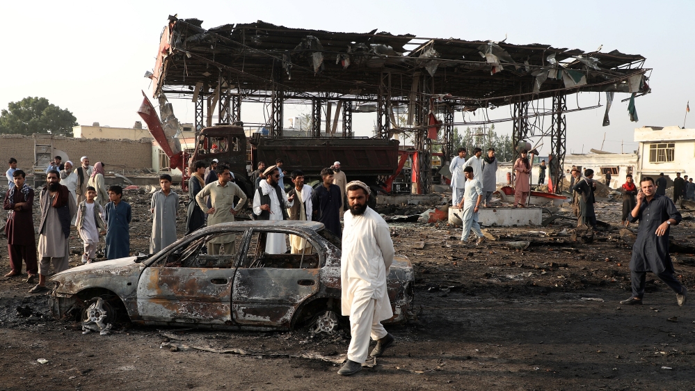 Massive Kabul blast kills 16 as Taliban steps up attacks 