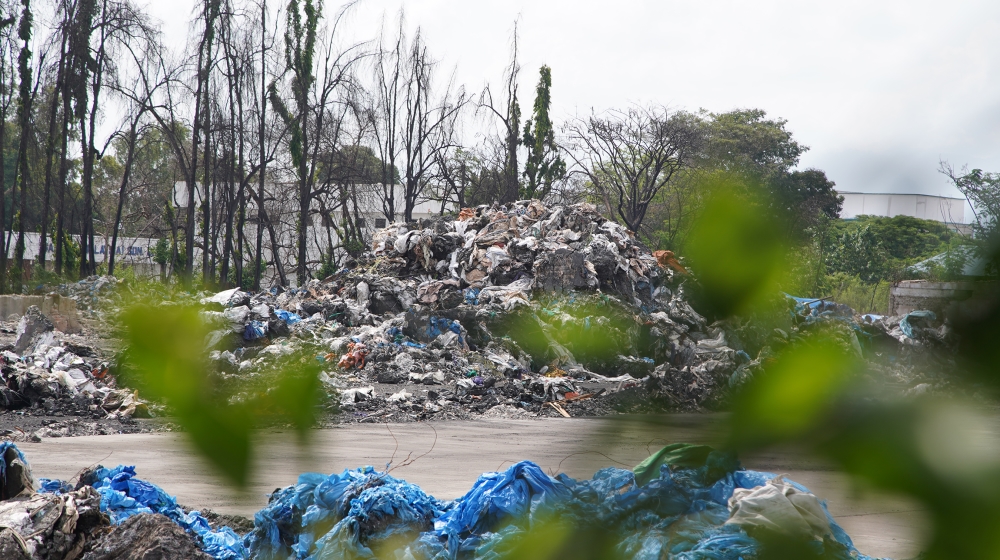 塑料废物非法出口到马来西亚（Nandakumar S. Haridas /绿色和平）