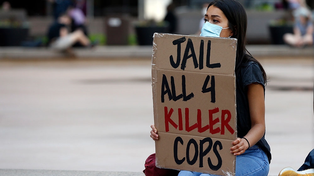 George Floyd protesters: No justice unless all four cops charged thumbnail