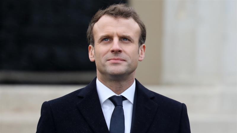 Will Macron bow to the demands of the 'yellow vest' protesters?