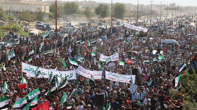 Migliaia di siriani hanno partecipato alle proteste nella città di Maarat al-Nouman (Idlib) contro l'offensiva sulla provincia di Idlib, 14/09/2018. Credits to: Mohammed al-Daher.