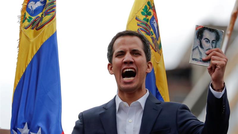 How can the political crisis in Venezuela be solved?