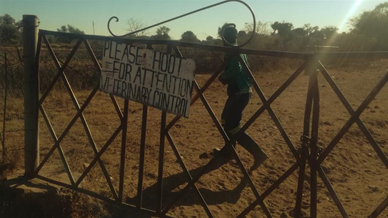 The gate at the former tobacco farmer, Shandu Gumede’s farm in Nyamandlovu, Umguza District, in Matabeleland North Province, Zimbabwe that she is now reportedly leasing to a cattle farmer.  [Daylife]