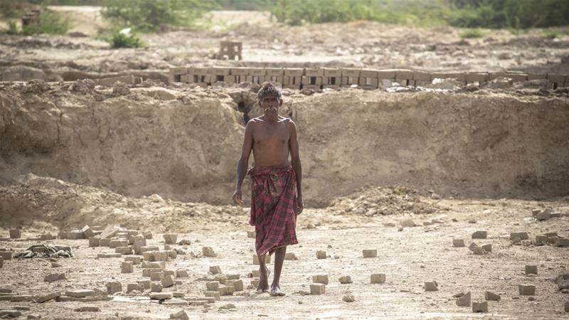 The spiralling debt trapping Pakistan's brick kiln workers