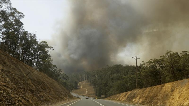Mass evacuation as catastrophic bushfires worsen in Australia