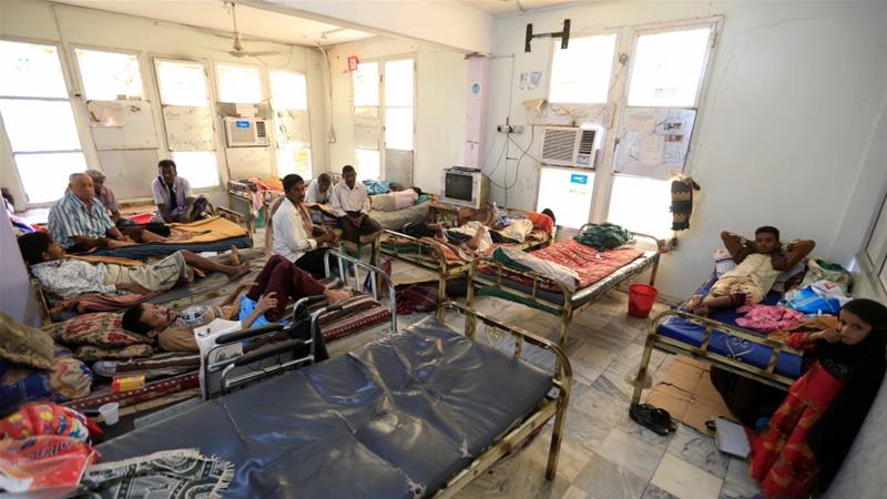 People with kidney failure at a hospital in the Red Sea port city of Hodeidah, Yemen [Reuters/Abduljabbar Zeyad]