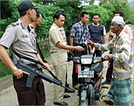 Indonesian security forces aretaking no chances