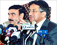 Musharraf (R) appointed himselfpresident after taking over thecountry in a coup