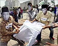 Indonesian Muslim students demonstrate in Jakarta