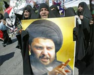 Al-Sadr supporters protest against US-led attacks on Najaf 