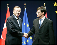 Balkenende (R) will spell out thethe specifics of the Turkish stand