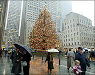 The Christmas tree is completelysecular, the town mayor said