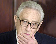 Henry Kissinger supportsthe Bush administration line