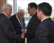 Abbas (L) with Sharon, Mubarakand Jordan's King Abd Allah (R)