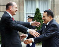 Mubarak makes annual visits toFrance to discuss regional issues