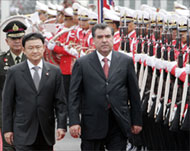 Thai PM Thaksin (L) has struggledto rein in the Muslim insurgency