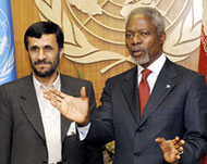 Ahmadinejad (L) will outline Iran's peaceful nuclear development 