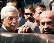 Abbas (L) has vowed to bring control to the Rafah area