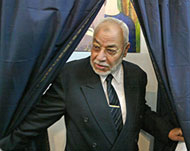 Brotherhood's Mahdi Akef leadsthe biggest opposition force