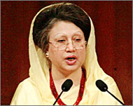 Khaleda Zia has called for a publicconsensus against the bombers 