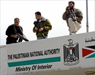 Al-Aqsa Martyrs Brigades mentook over a PA office in Nablus