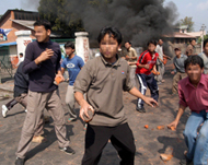Hundreds of protesters violated the curfew outside Kathmandu 