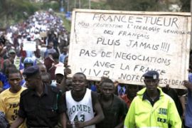 Rwandans protest against French arrest warrants