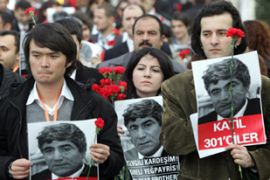 Hrant Dink mourners