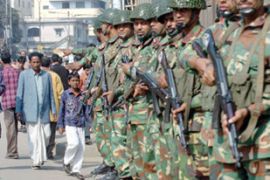 Bangladesh soldiers line crackdown