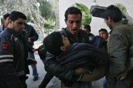 wounded boy gaza