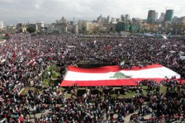 Lebanese gather at Beirut's Martyr Square during a ceremony to mark the second anniversary of the death of slain ex-premier Rafiq Hariri, 14 February 2007