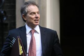 Blair leaves downing street to announce troop withdrawl