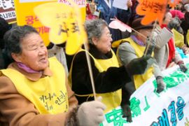 Protests by Korean "comfor women"