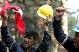 Peru miners strike hats