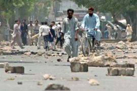 Pakistan residents in Karachi riot aftermath
