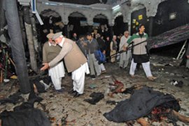 Pakistan mosque bomb