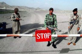 Pakistani soldiers Afghan Pakistan border